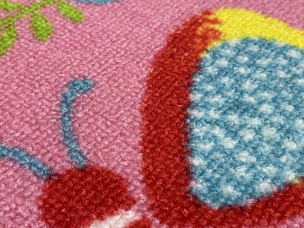 Dětské koberce Motýlek 66 růžový a 17 fialový v metráži š.4m