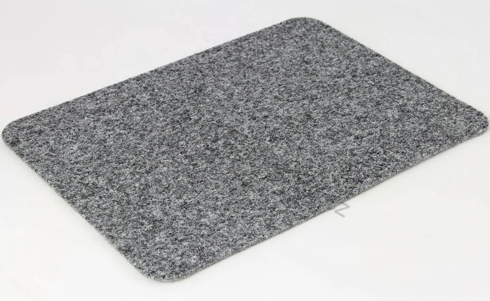 Vpichovaný koberec v metráži Bastion 50 černý šíře 2m