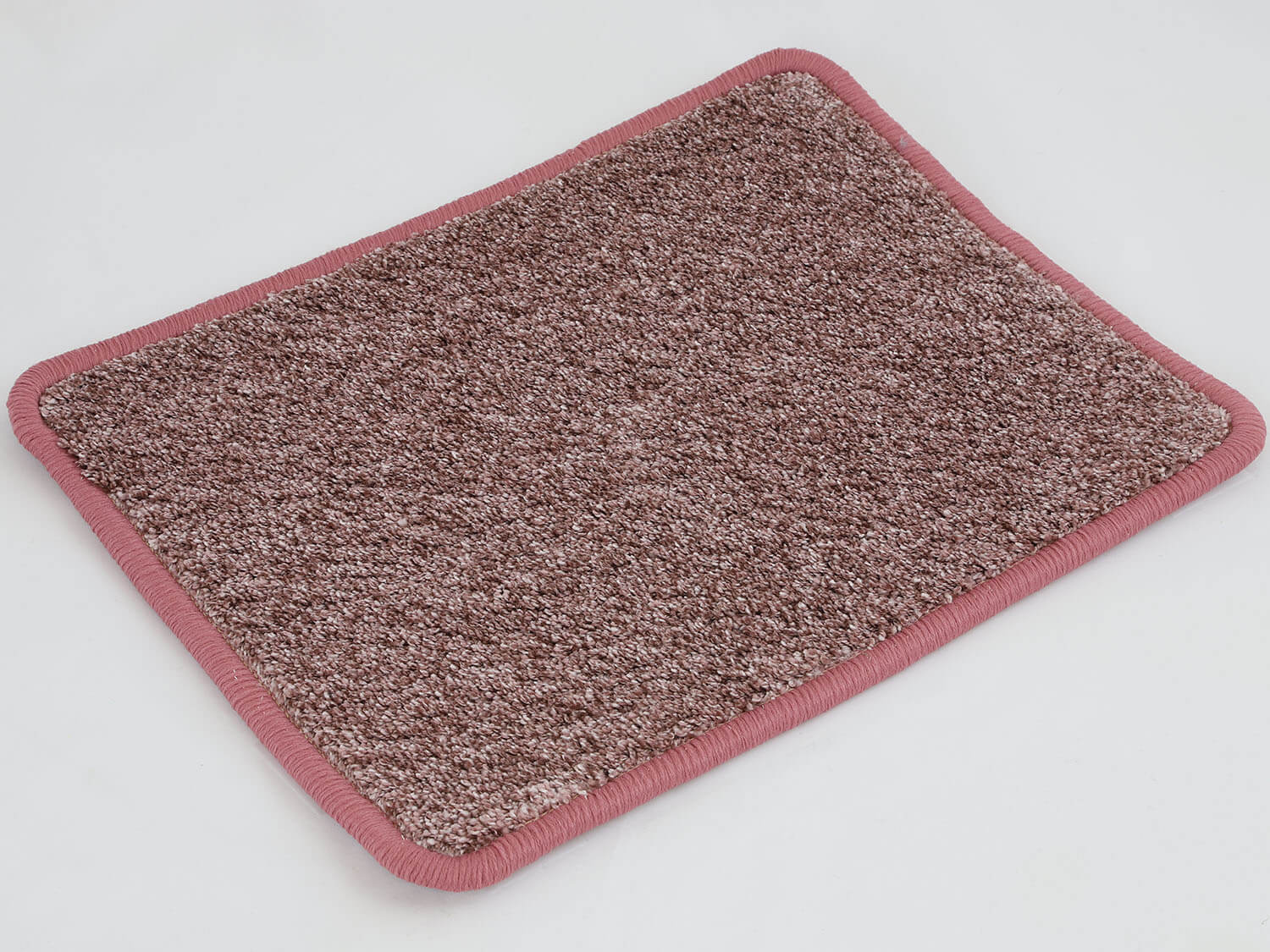 Velurový koberec metráž Gloriana hnědý