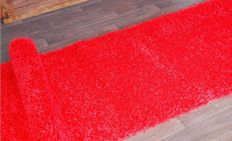 Běhoun Shaggy Parisian červený