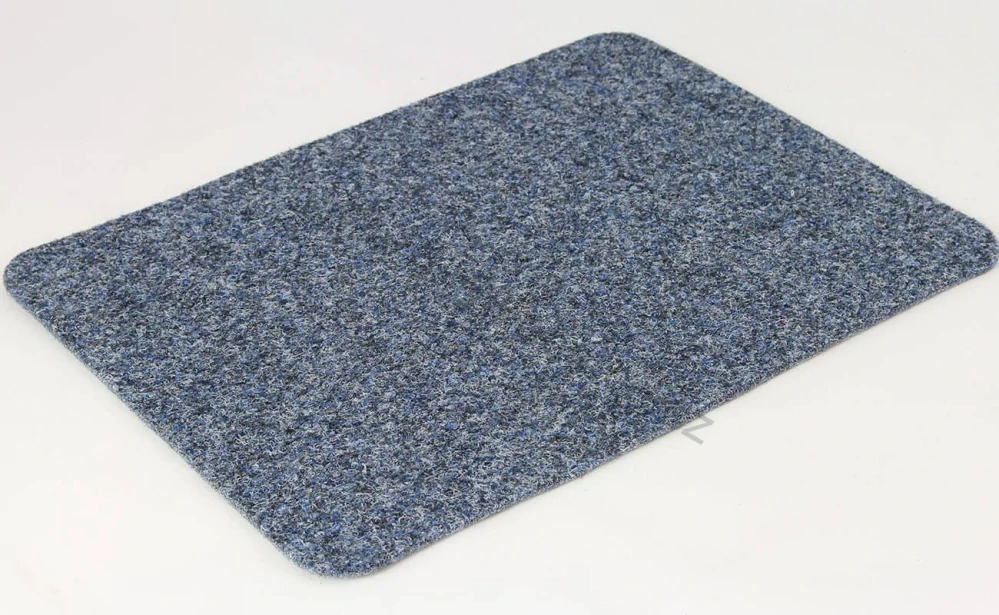 Vpichovaný koberec v metráži Bastion 50 černý šíře 2m