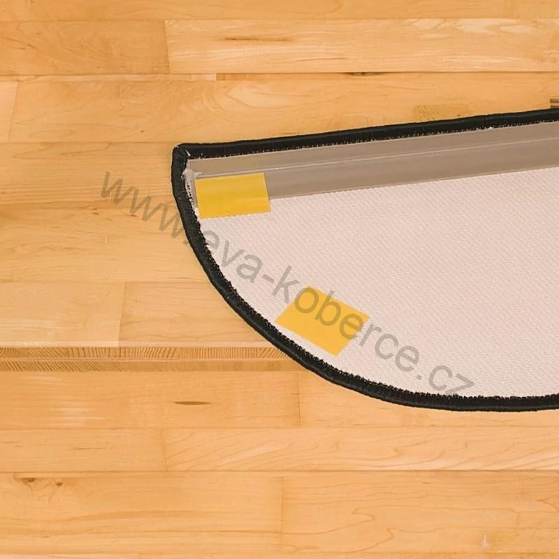 Protiskluzný nášlap na schody MG25 šedý 77 x 24cm půlkruh