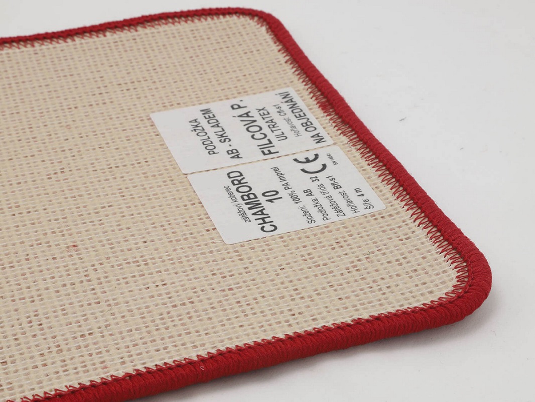 Velurový hotelový koberec metrážový Chambord AB 17 bordový