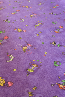 Dětský koberec v metráži Happy new 896 fialový šíře 4m