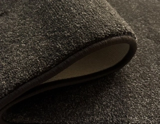 Metrážový koberec Lounge Lux čokoládový šíře 4m 