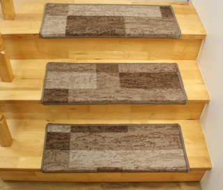 Protiskluzný nášlap na schody Icona 39 hnědý