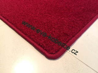 Kusový koberec Eton SRDCE - vínově červený