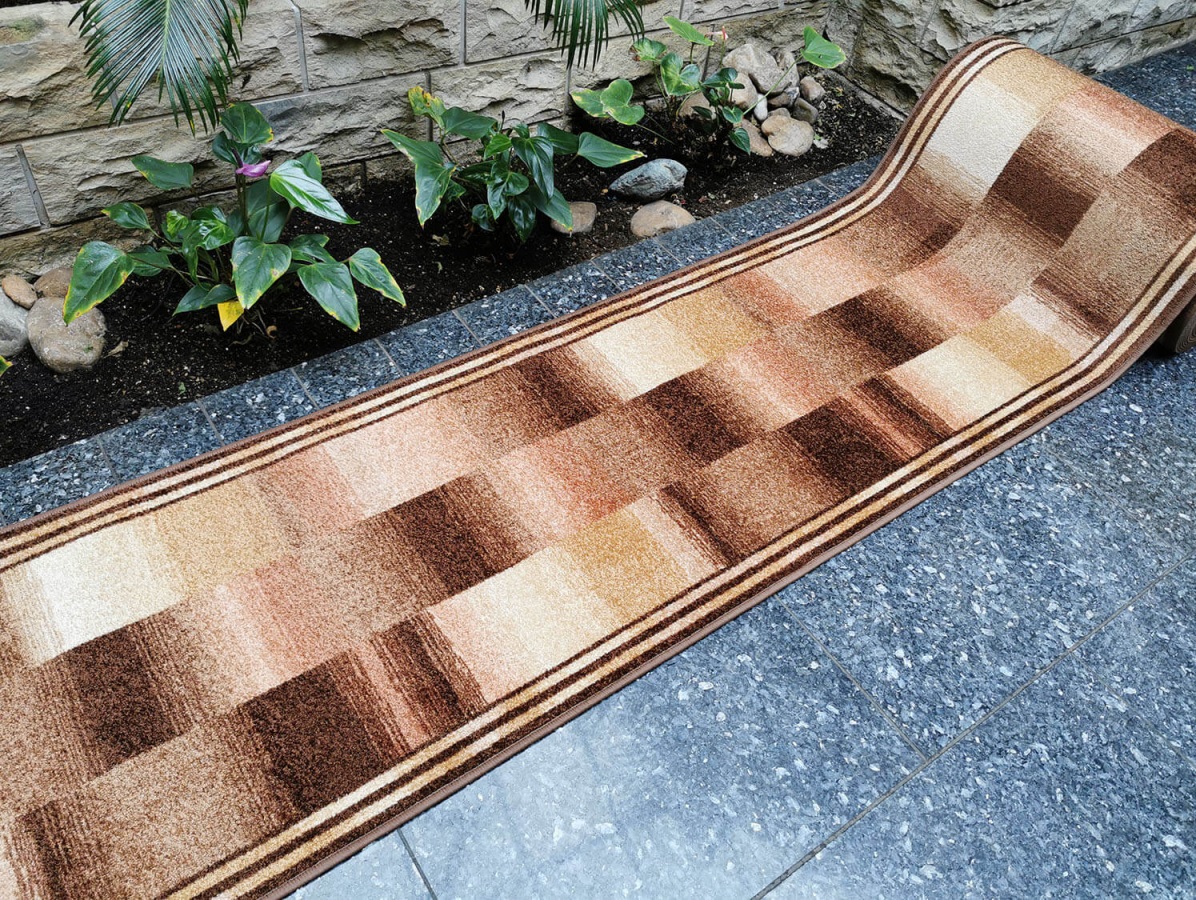 Běhoun Ikat 38 béžový DOPRODEJ