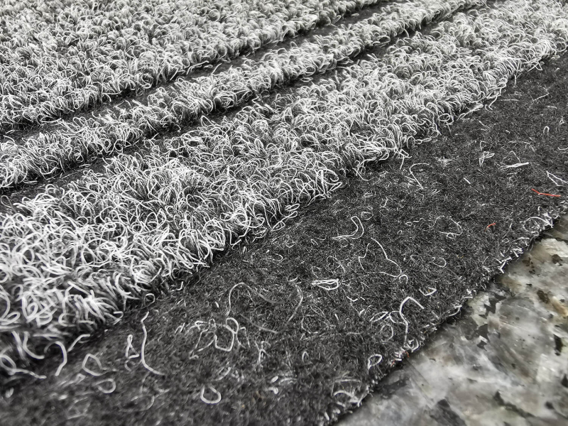 Levný protiskluzný Běhoun Malaga 2082 tmavě šedý